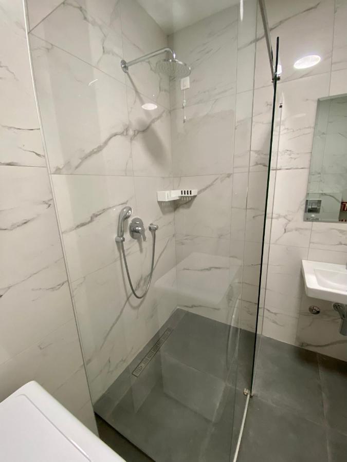 Soho City Studio M&S Apartment Bar Bagian luar foto